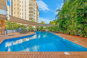 'Esplanade Ease' A Resort Balcony Pad with Pool